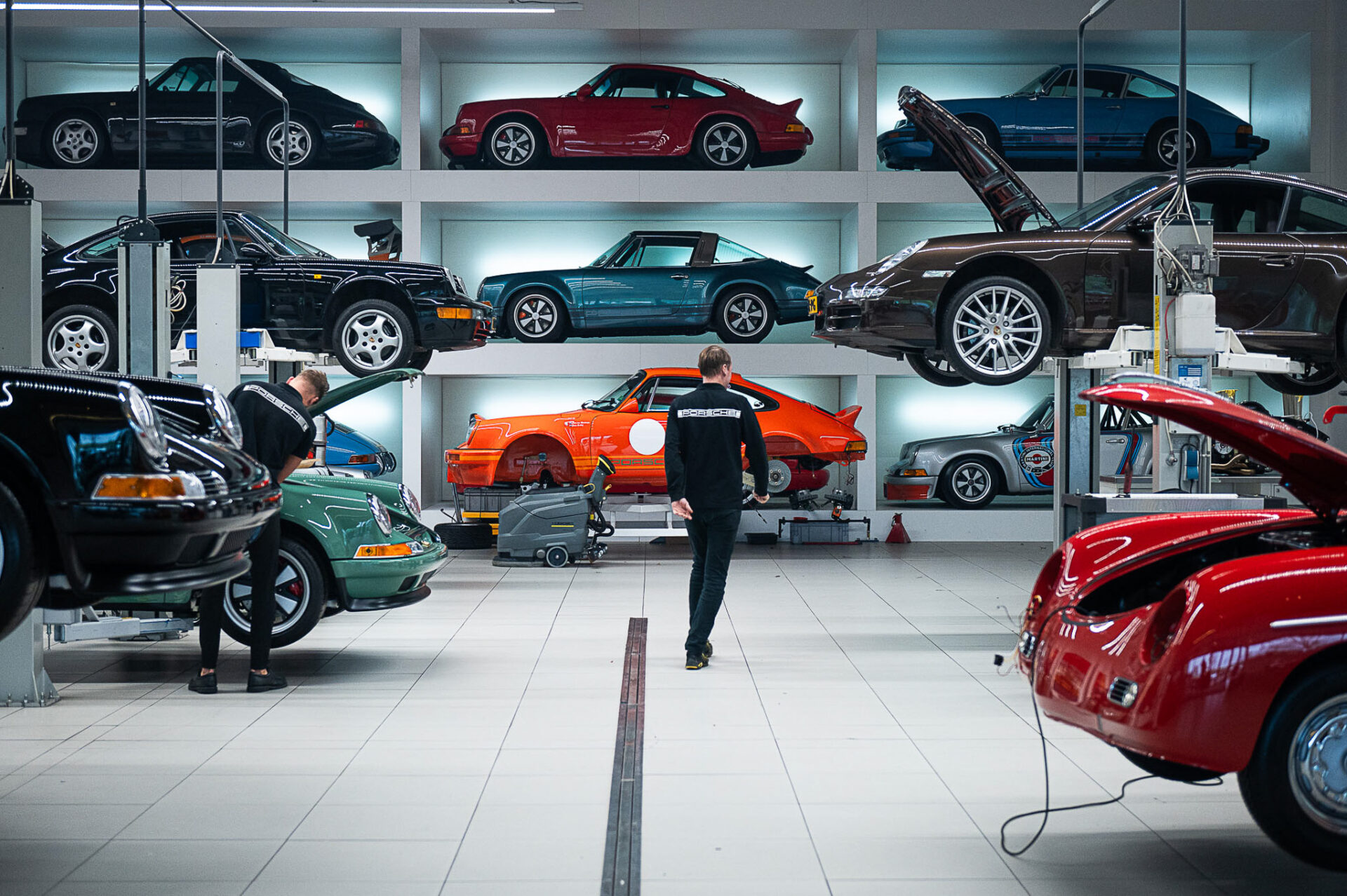 Porsche werkplaats Lammertink